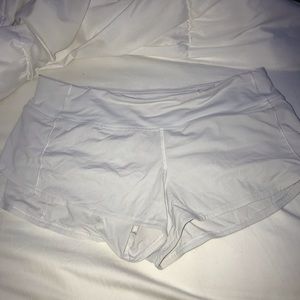 Lululemon White speed up 2.5”